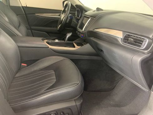 Used 2019 Maserati Levante GranLusso AWD/4WD image 16