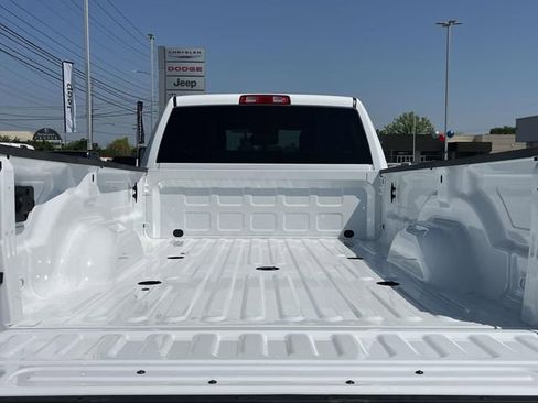 New 2026 RAM 3500 Tradesman AWD/4WD image 19