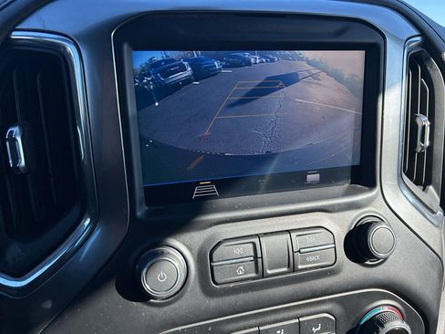 Used 2021 Chevrolet Silverado 1500 LT image 17