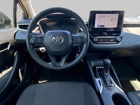 Used 2024 Toyota Corolla LE FWD image 5