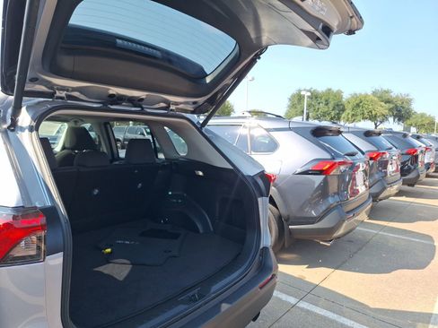 Used 2025 Toyota RAV4 XLE image 35