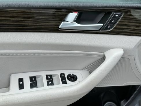 Used 2016 Hyundai Sonata Limited FWD image 12