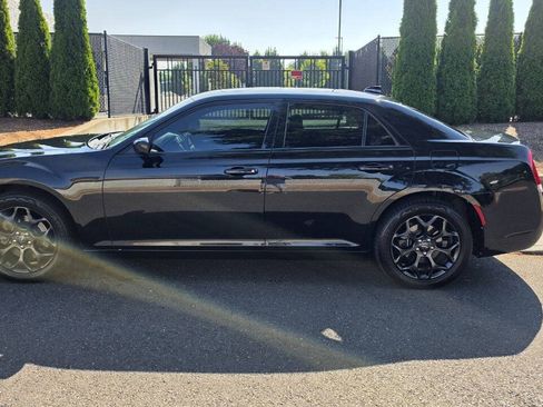 Used 2020 Chrysler 300 S AWD/4WD image 4