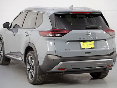 Used 2023 Nissan Rogue SL w/ SL Premium Package image 48