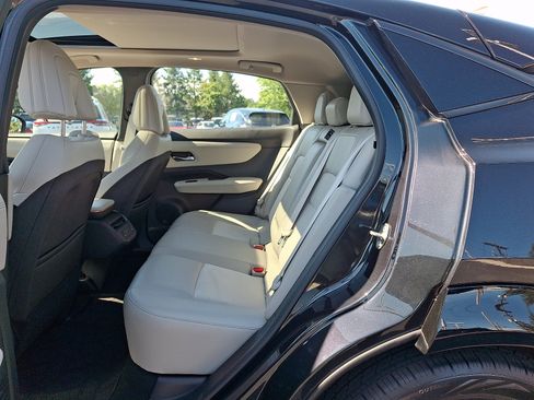Certified 2024 Nissan Ariya AWD image 9