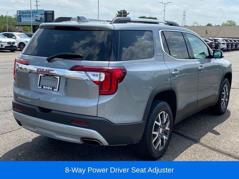 Certified 2023 GMC Acadia SLE w/ Driver Convenience Package FWD image 3