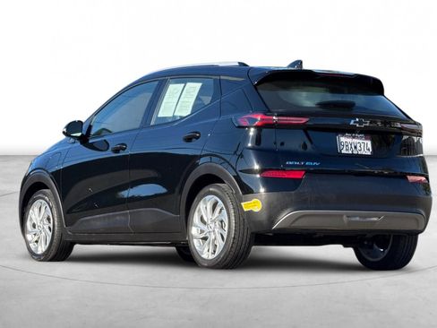 Used 2022 Chevrolet Bolt EUV LT image 4