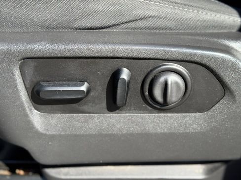 Used 2021 GMC Sierra 1500 SLE w/ X31 Off-Road Package image 21