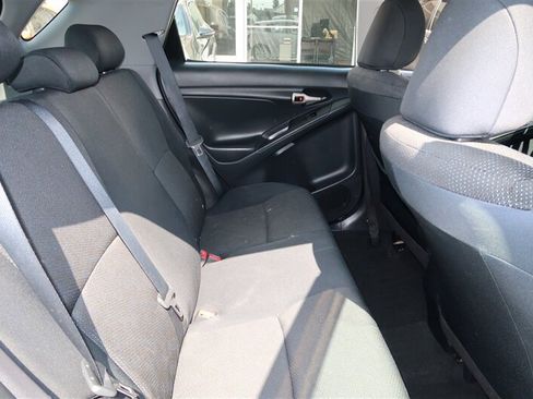 Used 2010 Toyota Matrix image 12