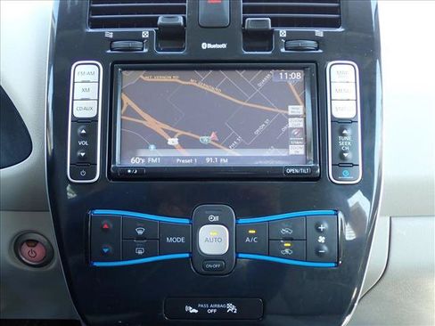 Used 2012 Nissan Leaf SL FWD image 16