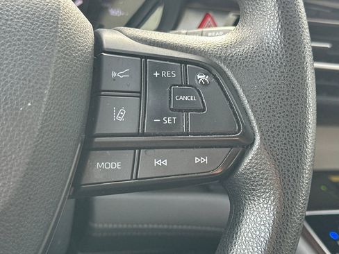 Used 2022 Toyota Sienna LE image 29