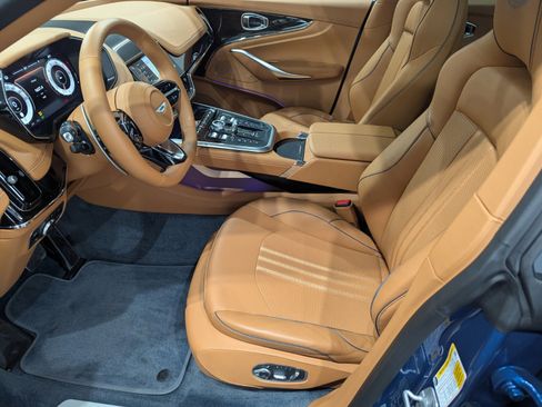 Used 2025 Aston Martin DBX 707 image 19