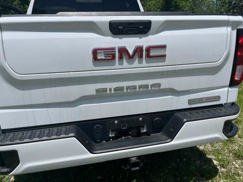 Used 2024 GMC Sierra 1500 Elevation w/ Preferred Package AWD/4WD image 4