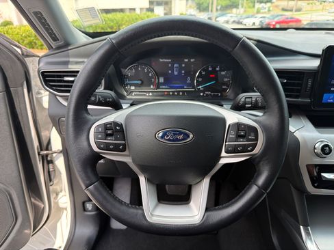 Used 2023 Ford Explorer XLT w/ Equipment Group 202A RWD image 25