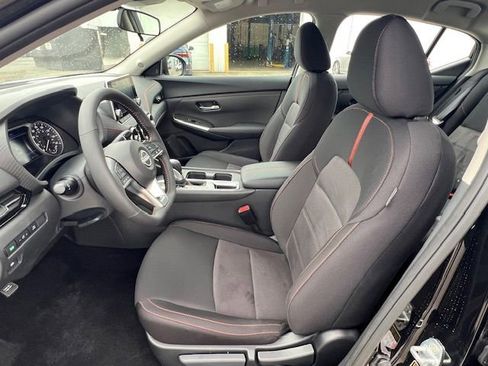 New 2025 Nissan Sentra SR w/ Midnight Edition image 11