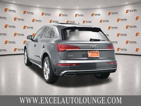 Used 2021 Audi Q5 e Premium Plus w/ Premium Plus Package AWD/4WD image 3