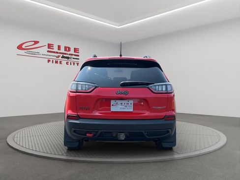Used 2019 Jeep Cherokee Trailhawk w/ Comfort & Convenience Group AWD/4WD image 9