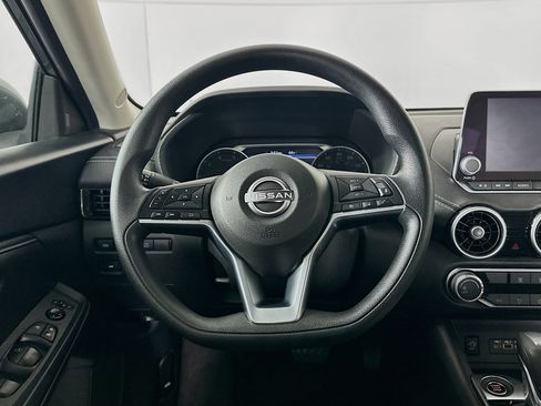 Used 2024 Nissan Sentra SV image 17