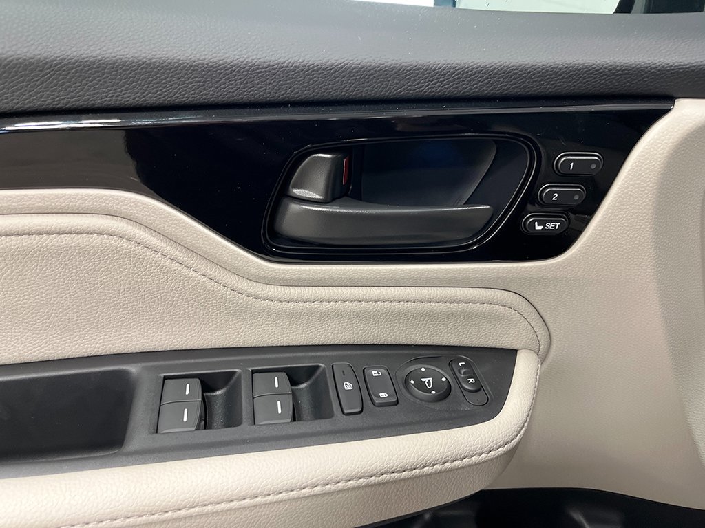 New 2027 Honda Odyssey Touring image 17