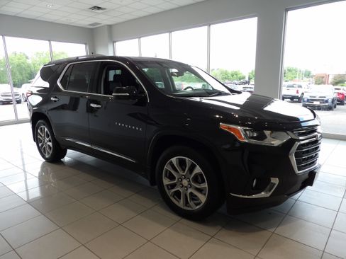 Used 2018 Chevrolet Traverse Premier AWD/4WD image 3