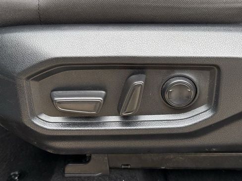 Used 2025 Toyota Tundra SR5 AWD/4WD image 28