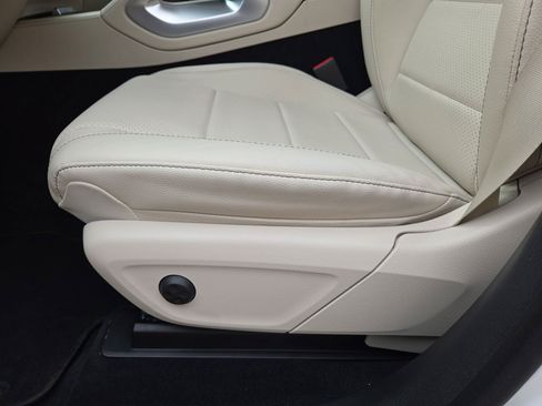 Used 2024 Mercedes-Benz GLE 450 4MATIC image 17