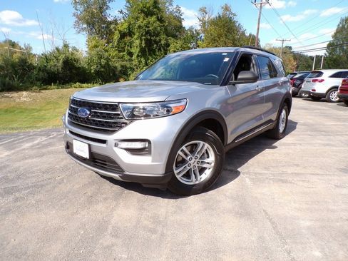 Used 2020 Ford Explorer XLT w/ Equipment Group 202A image 1