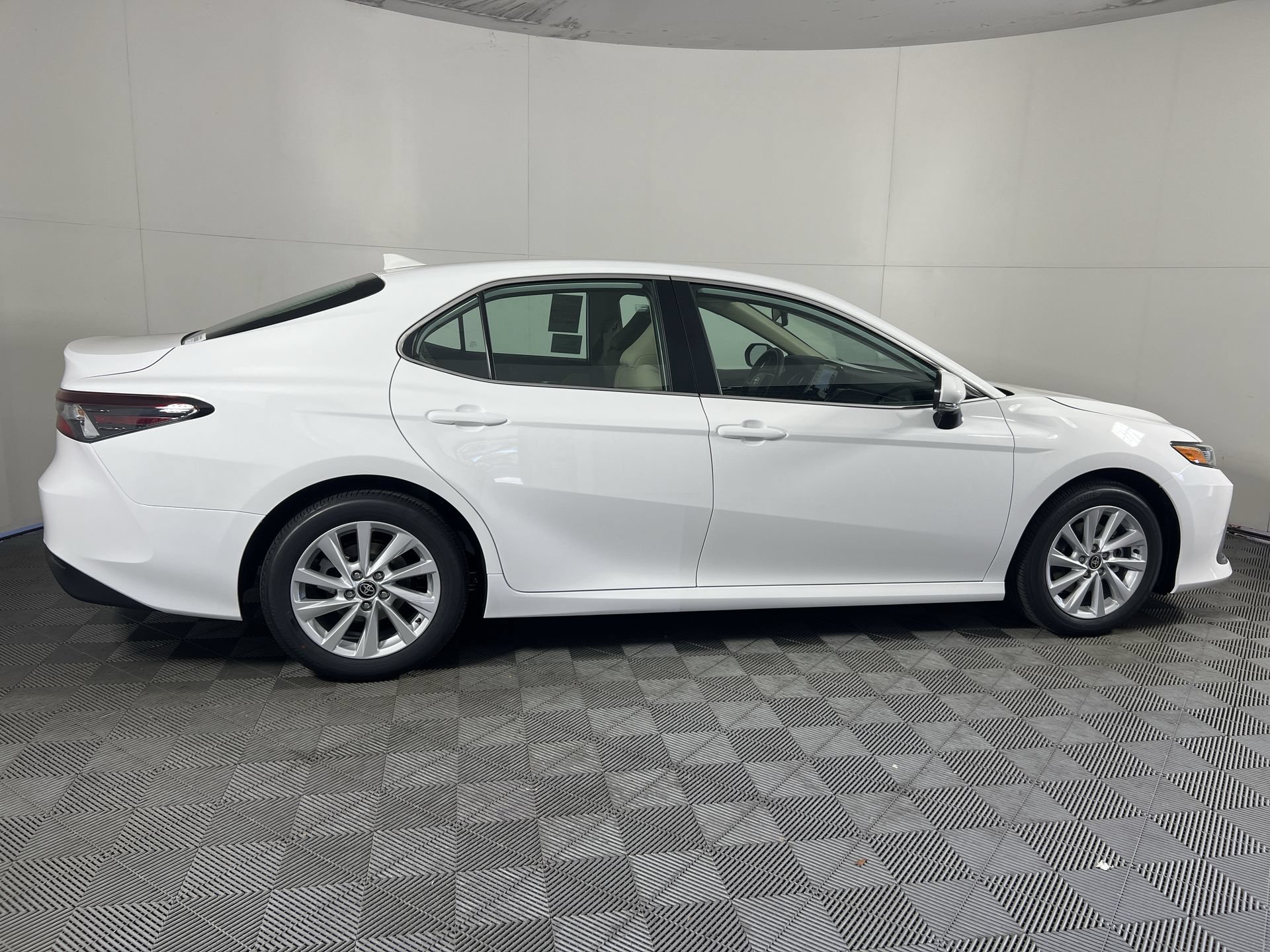 Used 2024 Toyota Camry LE w/ Convenience Package FWD image 2