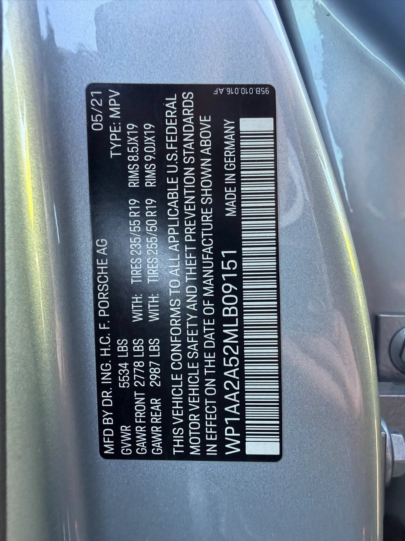 Used 2021 Porsche Macan AWD/4WD image 35