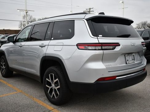 New 2025 Jeep Grand Cherokee L Limited AWD/4WD image 4
