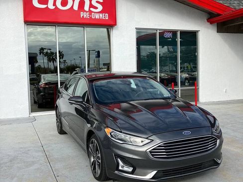 Used 2020 Ford Fusion Titanium AWD/4WD image 2