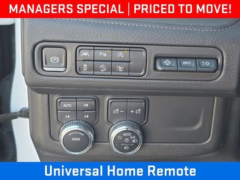 Used 2023 GMC Yukon Denali AWD/4WD image 22