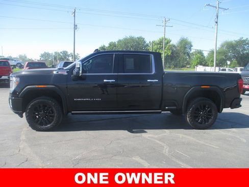 Used 2021 GMC Sierra 2500 Denali w/ Denali Black Diamond Edition AWD/4WD image 13
