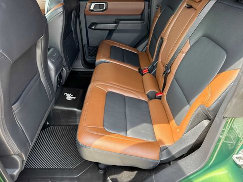 Used 2024 Ford Bronco Outer Banks AWD/4WD image 19