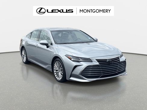 Used 2020 Toyota Avalon Limited image 1