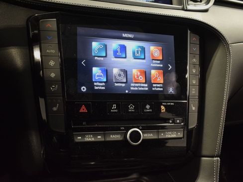 Certified 2025 INFINITI QX50 Luxe image 23