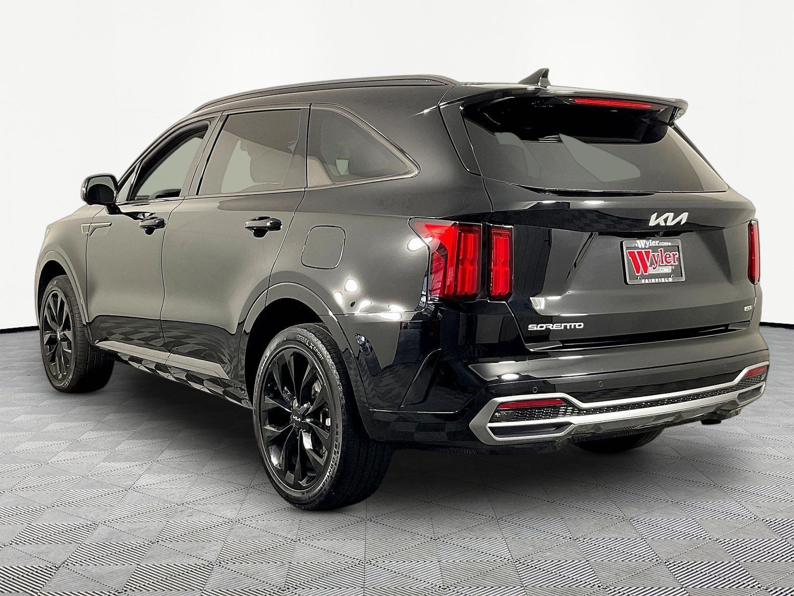 Used 2023 Kia Sorento SX AWD/4WD image 4