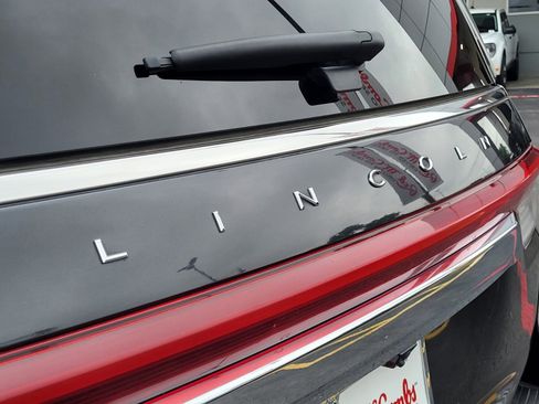 Used 2024 Lincoln Navigator Reserve AWD/4WD image 13