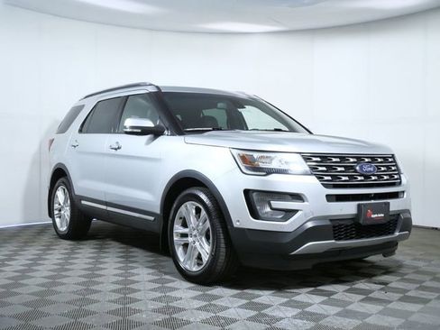Used 2017 Ford Explorer Limited w/ Equipment Group 301A AWD/4WD image 1