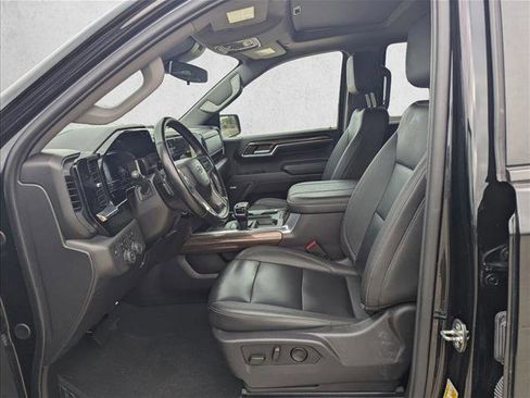 Used 2024 Chevrolet Silverado 1500 LT Trail Boss w/ LT Trail Boss Premium Package AWD/4WD image 14