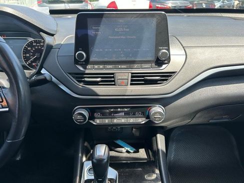 Used 2020 Nissan Altima 2.5 SV FWD image 11