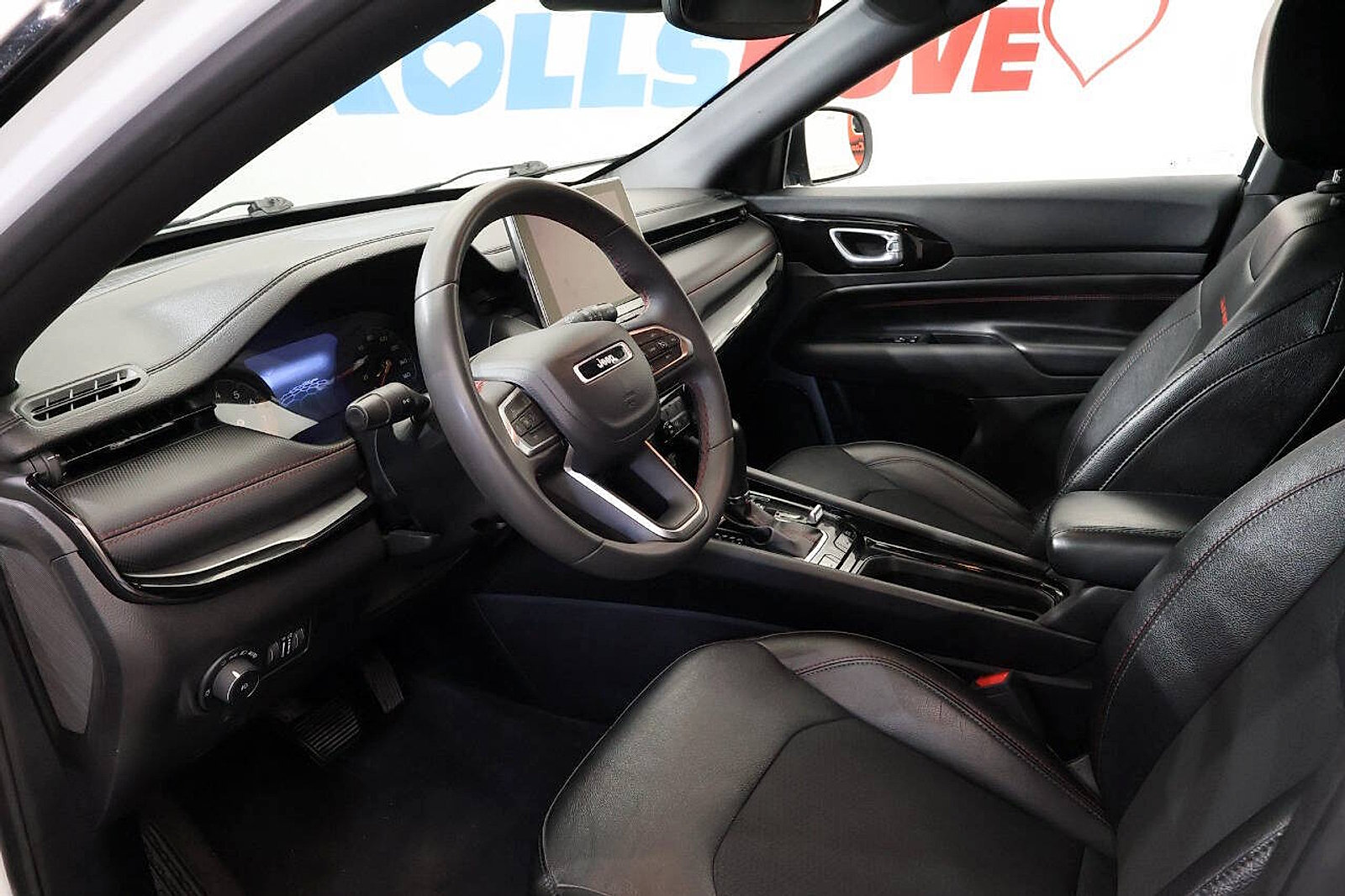 Used 2024 Jeep Compass Trailhawk AWD/4WD image 14