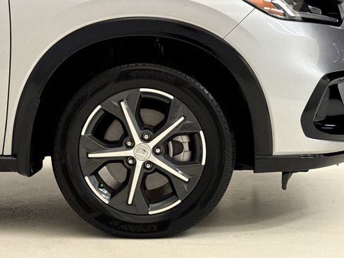 Certified 2025 Honda HR-V EX-L image 6