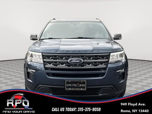 Used 2019 Ford Explorer XLT w/ Equipment Group 202A AWD/4WD image 8
