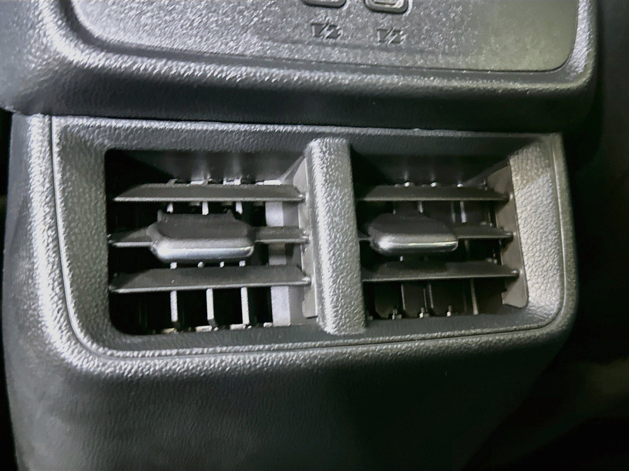 Used 2025 Chevrolet Equinox LT w/ Convenience Package II FWD image 26