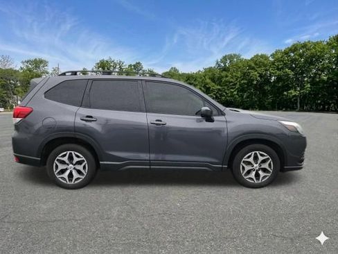 Used 2023 Subaru Forester Premium AWD/4WD image 9