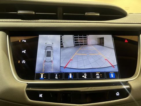 Certified 2024 Cadillac XT5 Premium Luxury w/ Technology Package FWD image 14