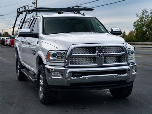 Used 2017 RAM 2500 Laramie image 2