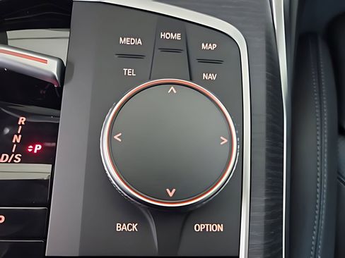 Used 2025 BMW 230i Coupe w/ Premium Package image 19