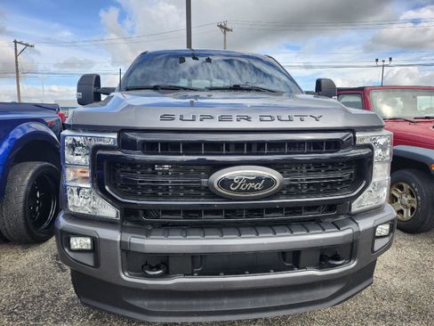 Used 2022 Ford F250 XLT w/ Black Appearance Package AWD/4WD image 9